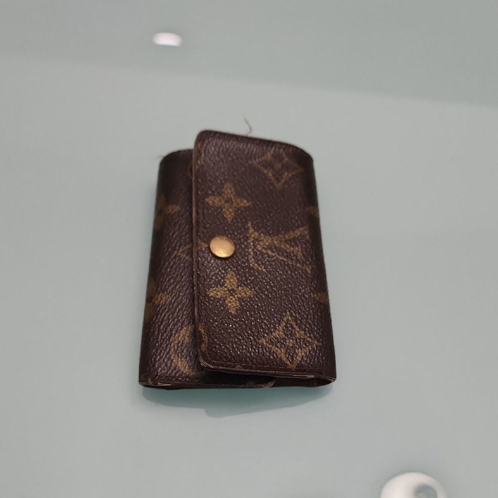 Authentic Louis Vuitton Brown Monogram Key Holder